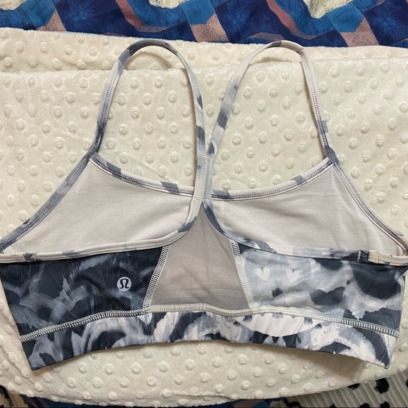 Lululemon Flow Y sports bra size 10 - Picture 2 of 4